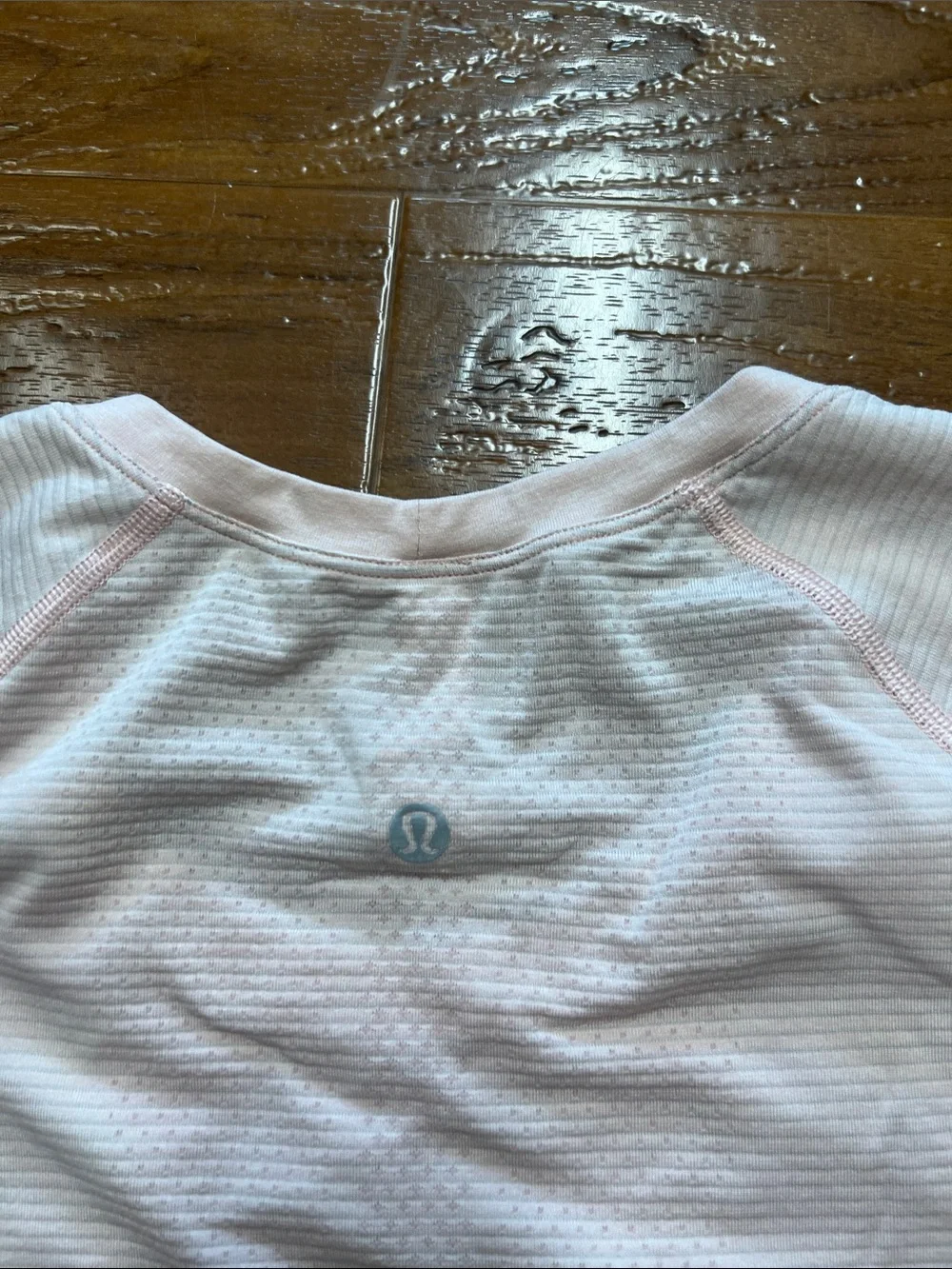 Lululemon light pink swiftly top